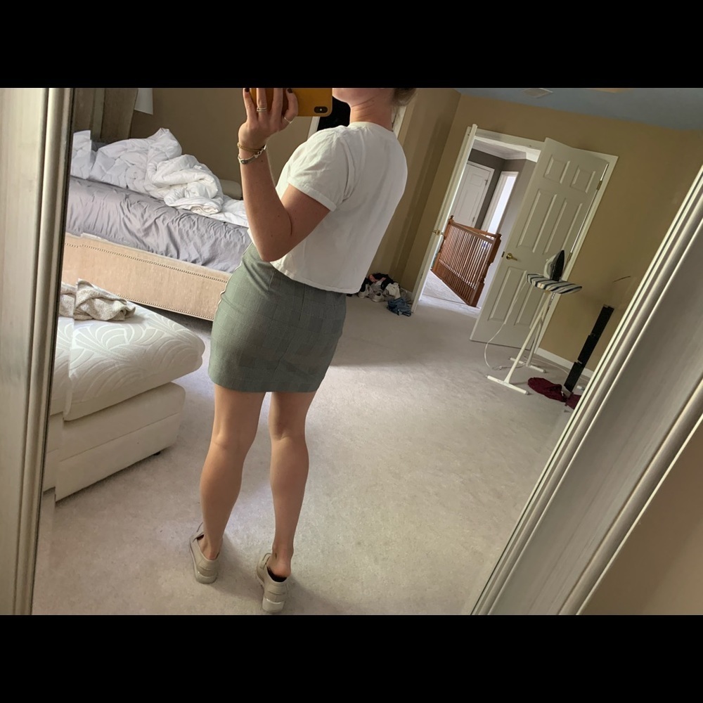 Express Mini Skirt - Picture 3 of 7